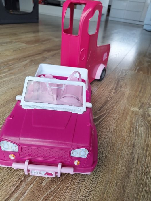Auto kabriolet z przyczepą na konia Simba