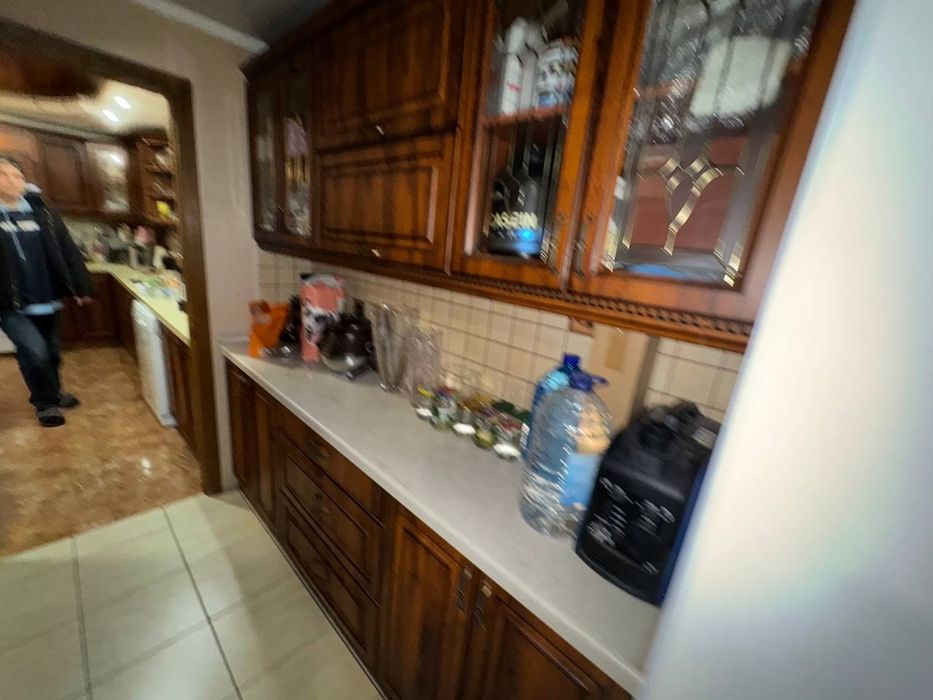 Дом на Ясногорке 4 комнаты до 6 человек не более.