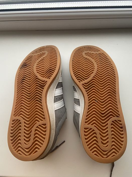 Кросівки універсальні.