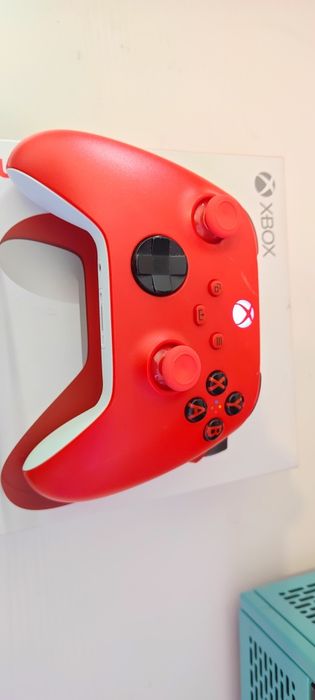 Comando Xbox series X, Na caixa