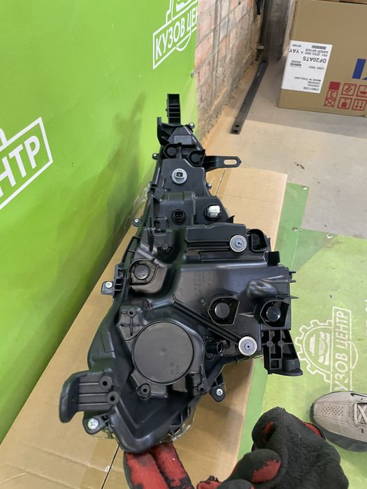 Фари фара Toyota Corolla Cross (2022-2025)  Full LED LE SE XLE XSE ліва права фары Тойота Королла Кросс В НАЯВНОСТІ!