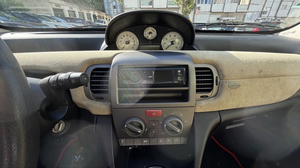 Lancia ypsilon 2005