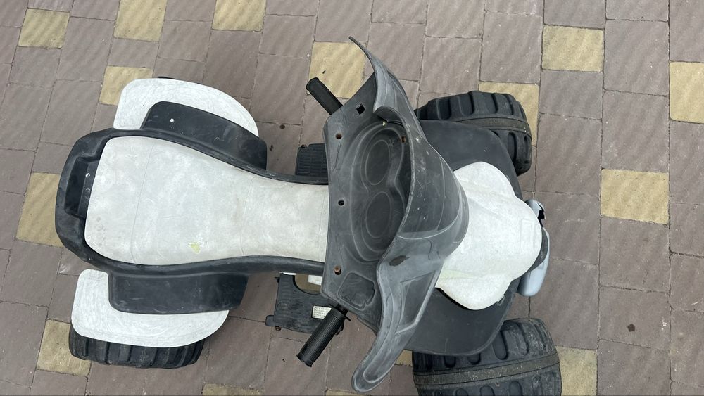 Дитячі електричні автотмашинки