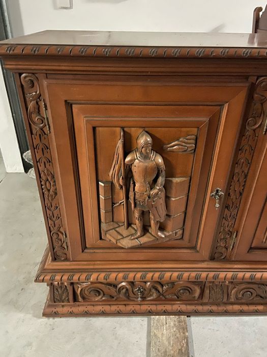 Móveis antigos muito bom estado