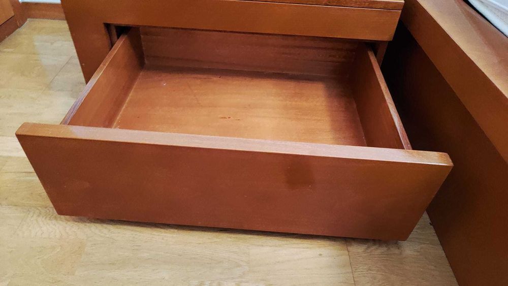 Quarto de casal completo em madeira maciça de cerejeira