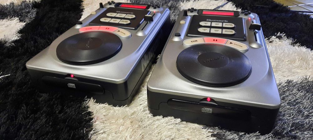 Numark Axis 4 Professional CD Player - 2x Leitores CD DJ Numark Axis 464751958345091124
