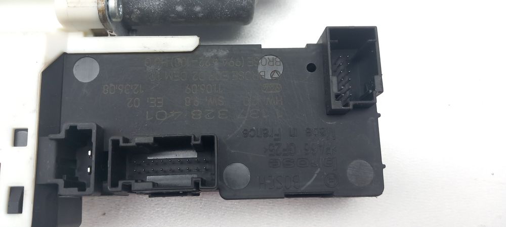 Motor vidro frente esquerdo PEUGEOT 407 (6D_)