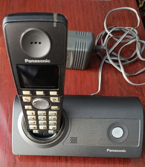 Радіотелефон Panasonic KX-TG8107UA