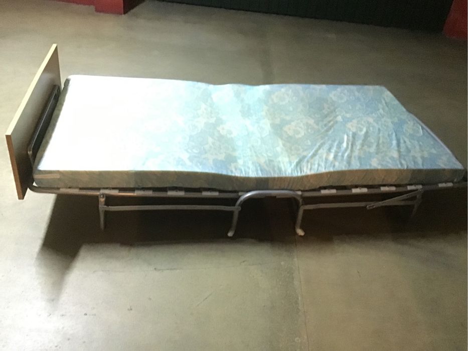 Cama desdobrável