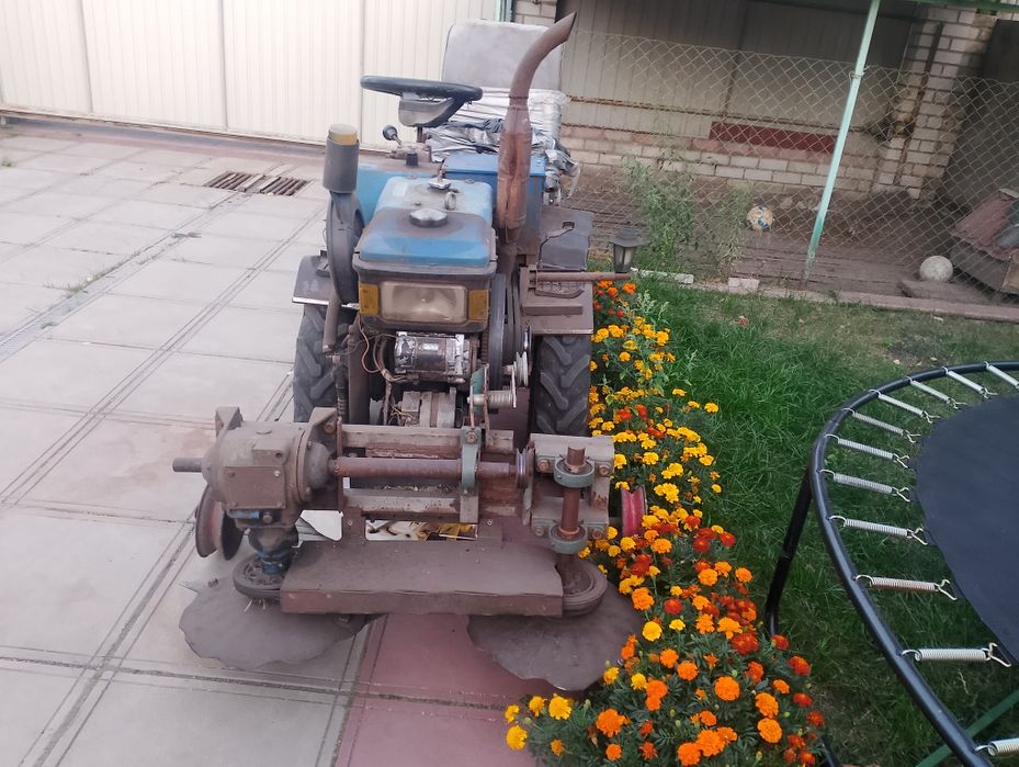 Міні трактор з гідравлікою