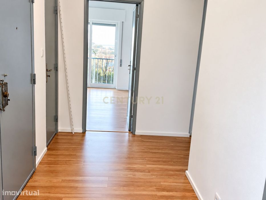Apartamento T2 para Arrendamento em Odivelas | 80 m² | A 5 Minutos do