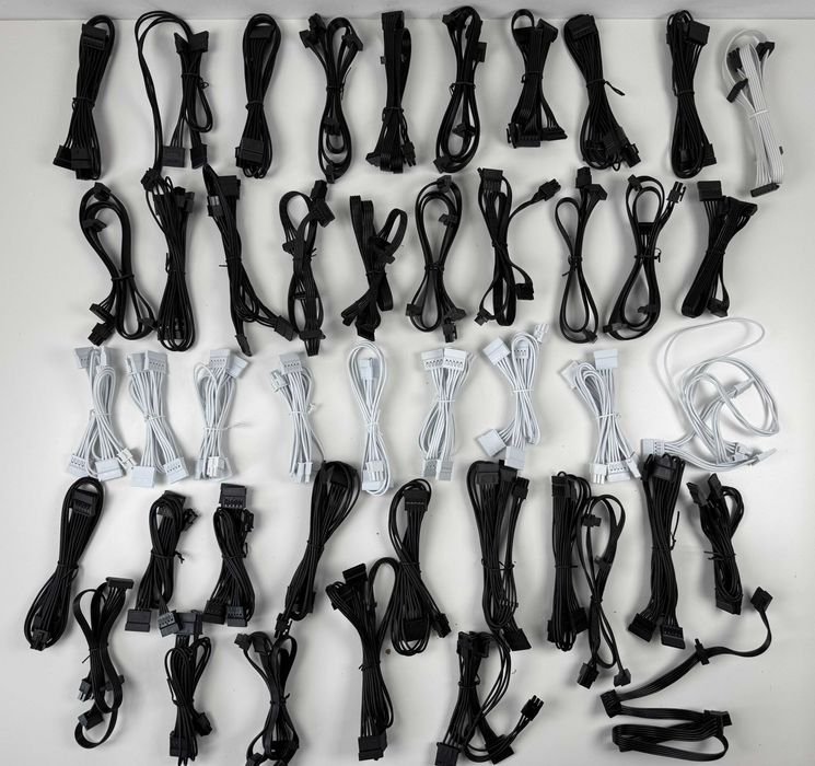 Kabel SATA / Molex do zasilacza PSU – modularny – biały / czarny