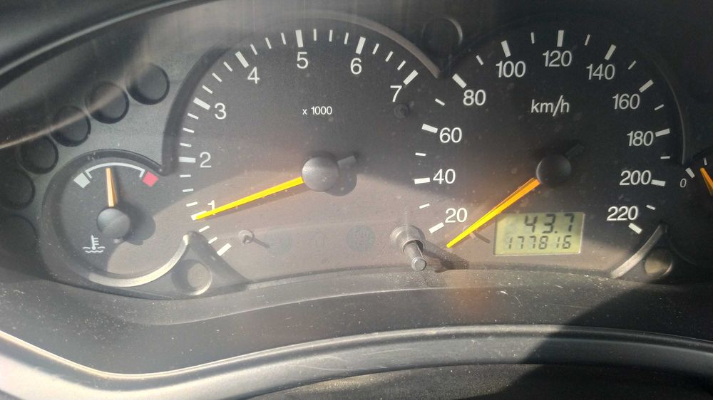 Ford Focus 1.4i 16v Ambiente