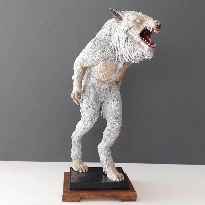 Escultura William Corvinus One-of-a-Kind Creature