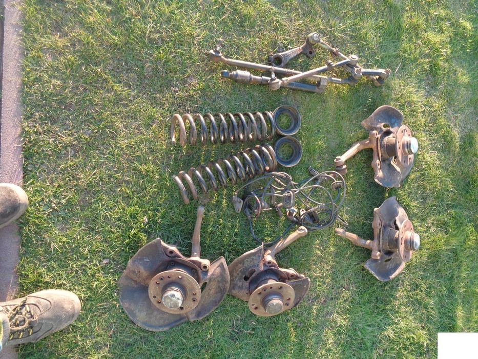 Ступиця W124 цапфа / підвіска мерседес W124 / ходова Mercedes W124