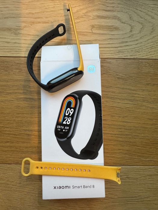 Opaska Smartband me band 8 Xiaomi, zegarek wielofunkcyjny - na prezent