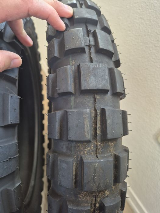 Vendo par de pneus Continental TKC 80 Twinduro