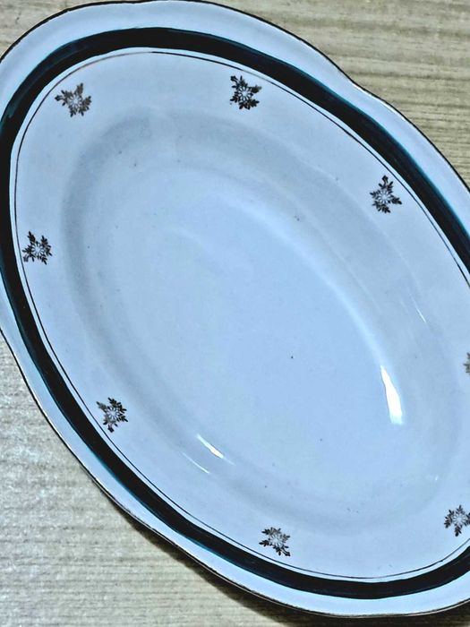 Półmisek ze starej porcelany