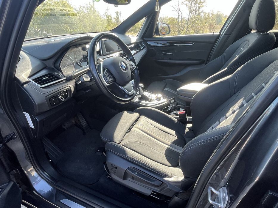 BMW 225xe гібрид та електро