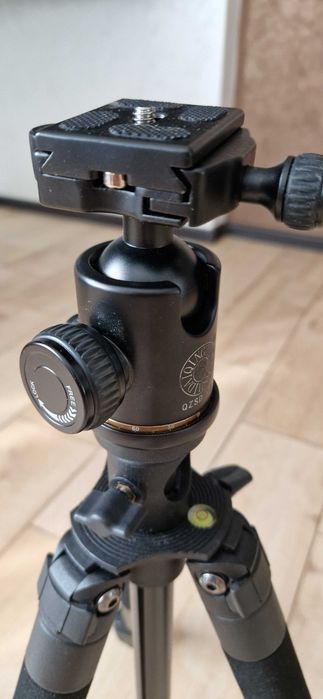 Штатив для фото/відео 2м висотою + кулькова головка QZSD-02