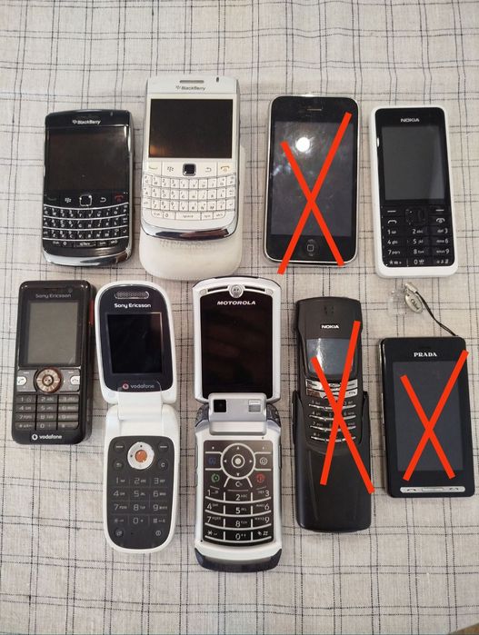 Telemóveis antigos Motorola Nokia Sony Blackberry