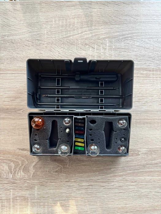 Zestaw wkrętaków żarówek oryginał Scania