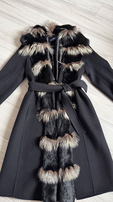 Шикарне італійське пальто. Натуральна шерсть та хутро