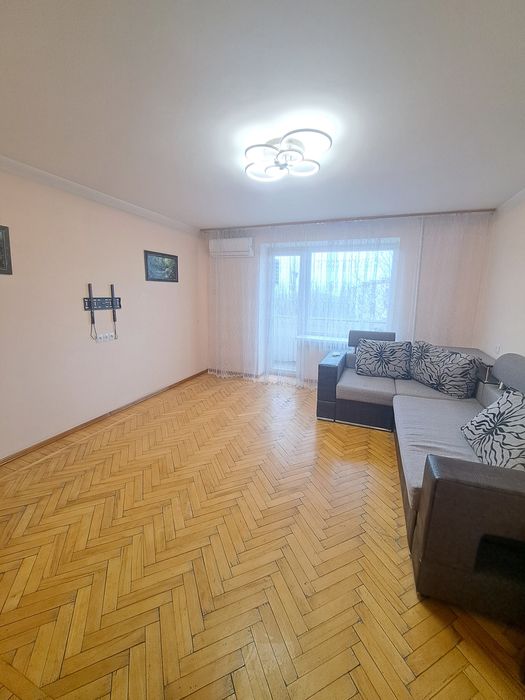 Продается 3ком.кв пл.Победы