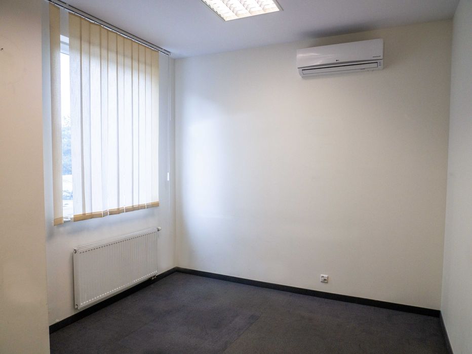 Powierzchnia magazynowa z biurami