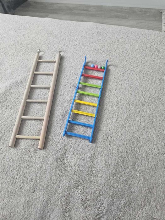 Драбинка та поїлка для папуги