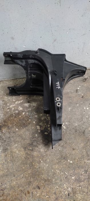 Кронштейн крыла BMW X5 E70 направляющая крила БМВ Х5 Е70 фары фари