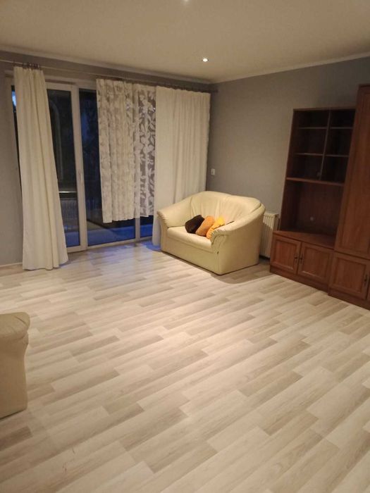 Duże, funkcjonalne 2 pok. 62 m2 piętro, duży balkon ul. Pieczarek