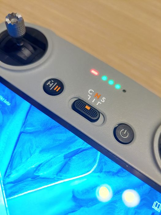 Kontroler DJI RC, plus kabel i osłona gimbala