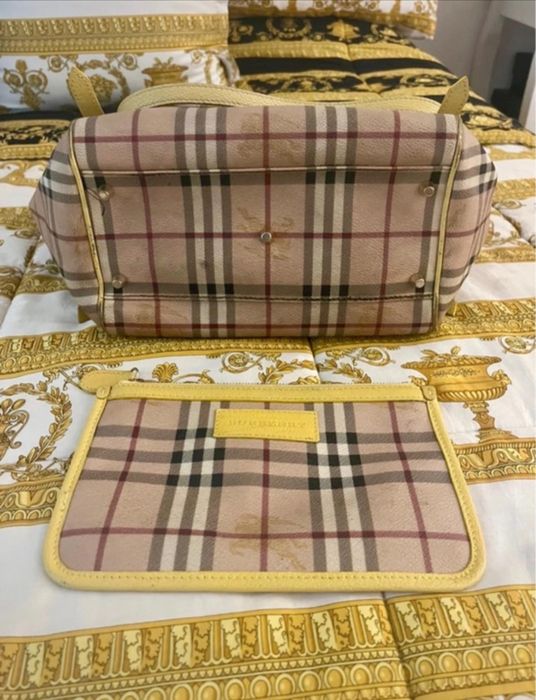 Saco Burberry Haymarket Amarelo Tote Bag