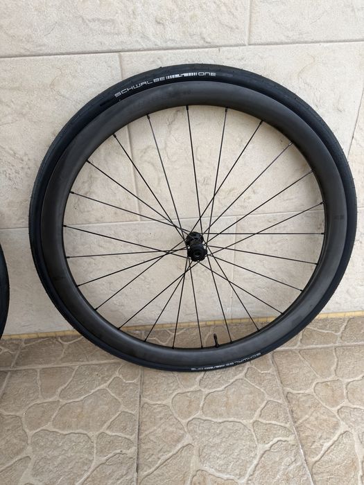 Bicicleta estrada - Rodas em carbono - Topo de Gama