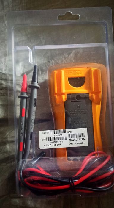 Мультиметр Fluke 115