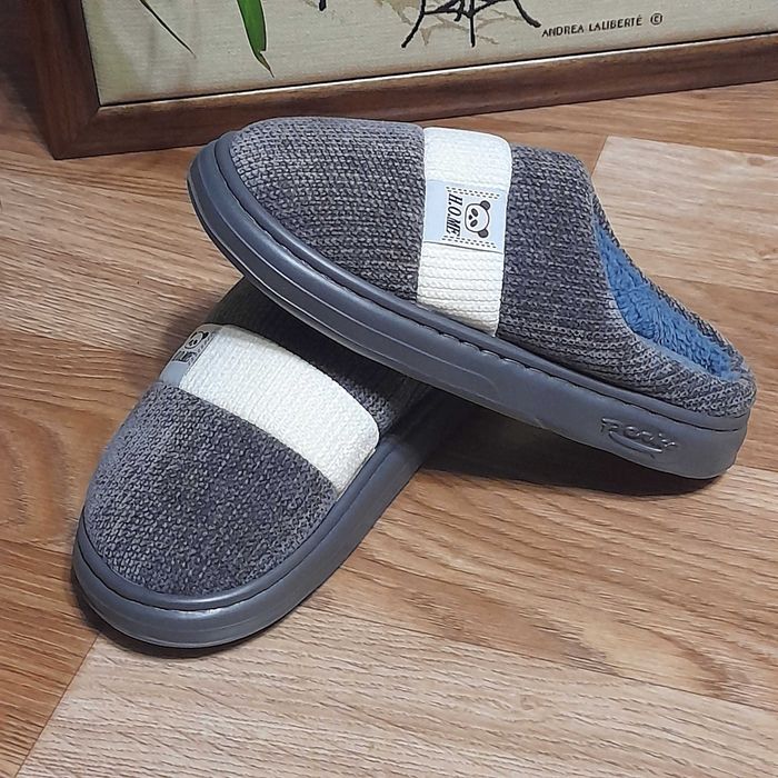 Тапочки капці кімнатні.