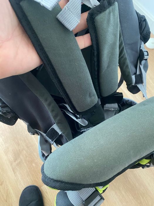 Porta bebé caminhada