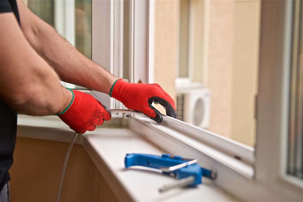 Ремонт окон, Регулировка дверей (двери, окна). Срочный выезд.