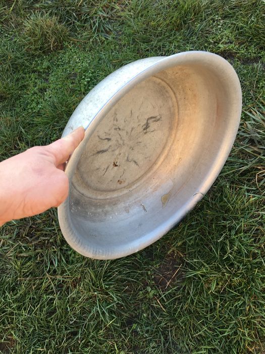 Миска.          .