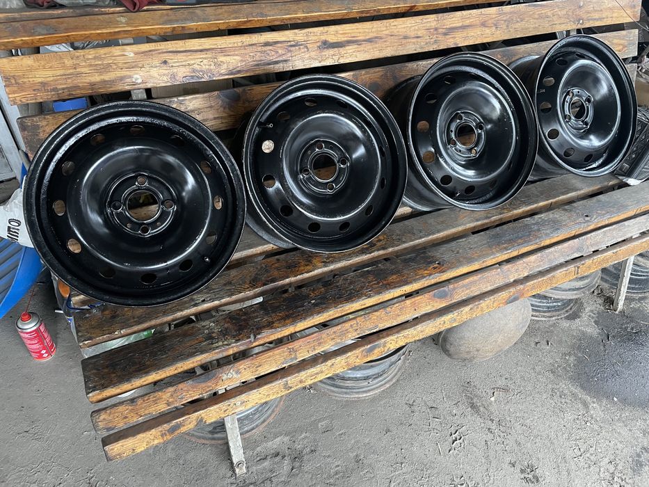 Продам диски 4 100 оригинальные  R15, PCD 4* 100 цо 60.1