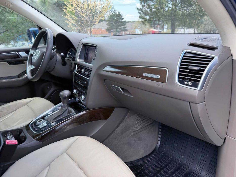 Audi Q5 quattro Premium Plus      2014
