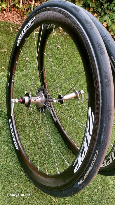 Rodas Zipp 303 carbono pneu e câmara de ar