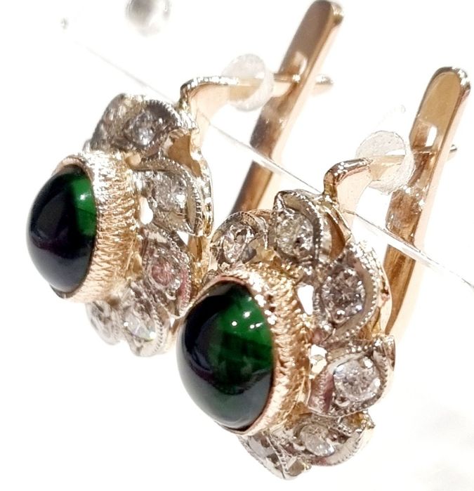 Золоті сережки з діамантами. ct 0,48