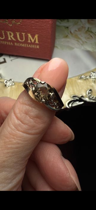 Срібна каблучка з раухтопазом