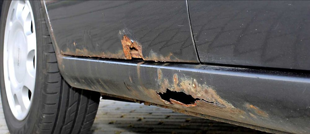 Blacharstwo samochodowe Bydgoszcz wymiana progów błotników konserwacja