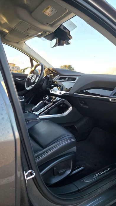 Jaguar I-Pace EV400