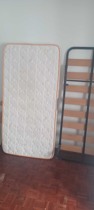 Doação Cama e Colchão de Criança