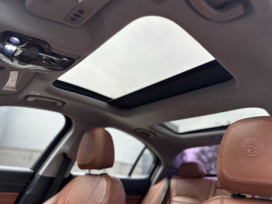 Alfa Romeo Giulia      2018