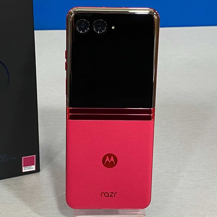 Motorola RAZR 40 Ultra (8GB/256GB) - Viva Magenta